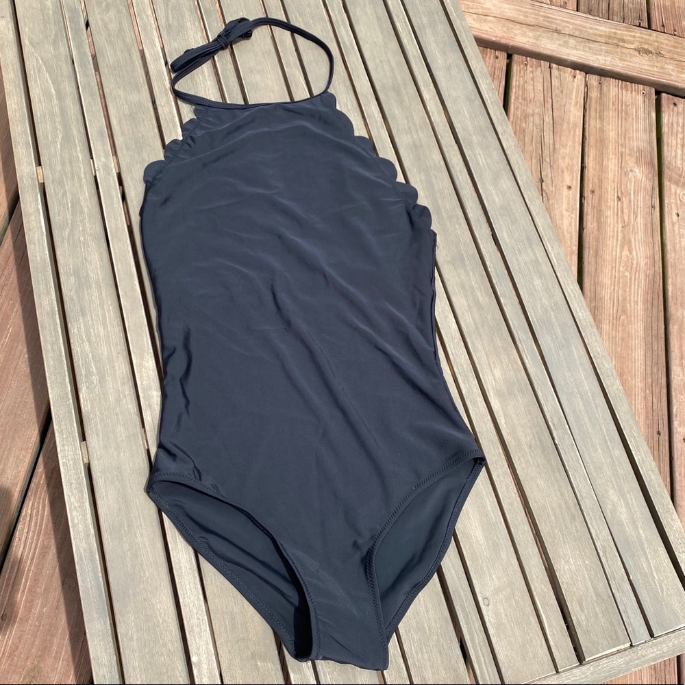 NWOT Halter Neck Scallop Trim One Piece Swimsuit - Picture 3 of 8